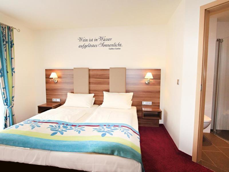 Hotel Altdeutsche Weinstube 3*