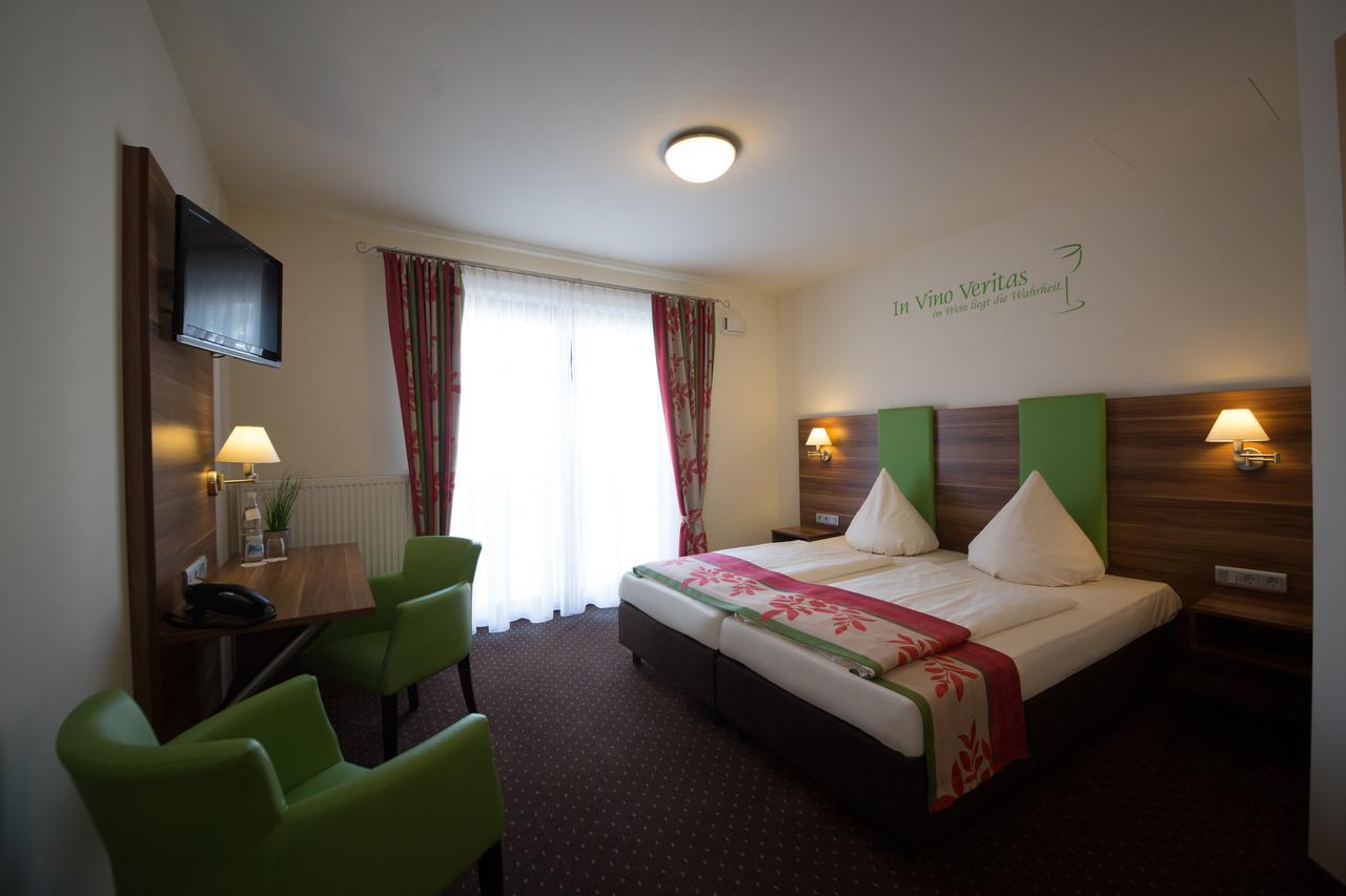 Altdeutsche Weinstube Hotel 3*